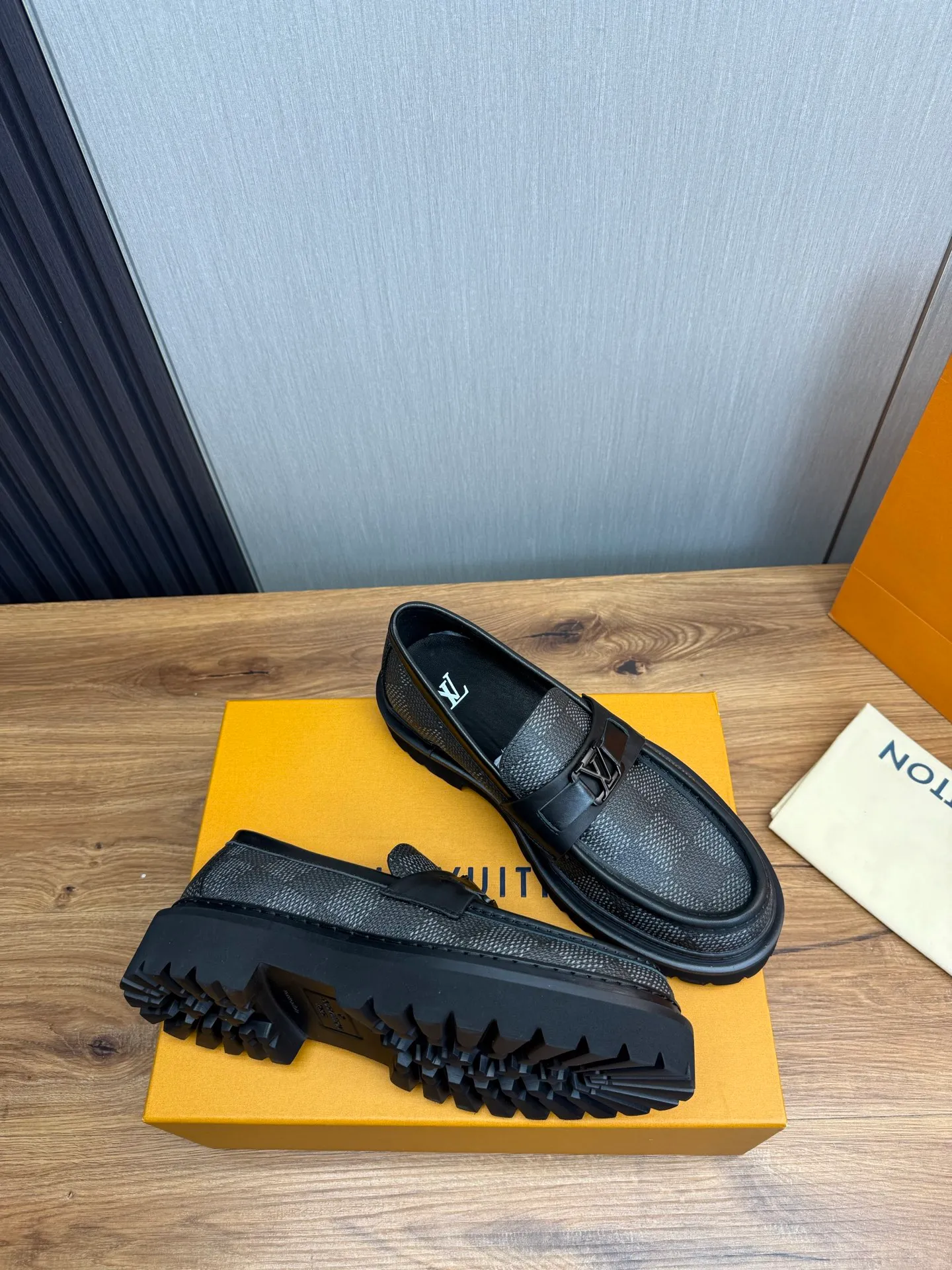 Men's shoes 💰640💰 LV. - Men's business casual leather shoes, top quality cow products. 1:1 shipment ⬆️Luxury and noble 👞All imported original brand leather materials, just to create a more comfortable wearing experience, upper: original cowhide ➕Imported full cow lining, original outsole ✔️36-45 (38.45 non-refundable)